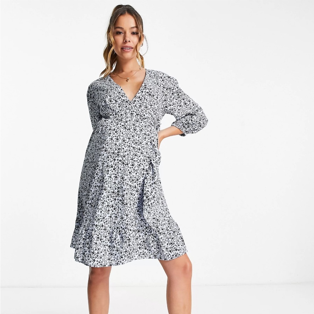 New Look Maternity wrap mini dress in blue floral print